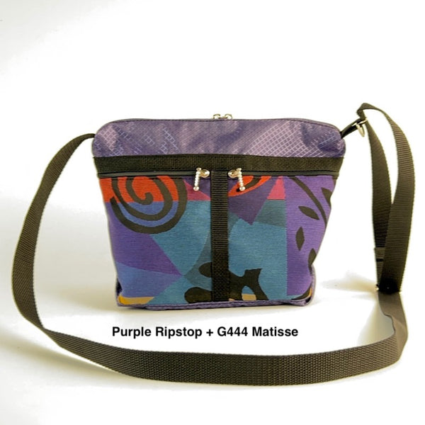 R221L small organizer purse in Ripstop Nylon with fabric accent pockets