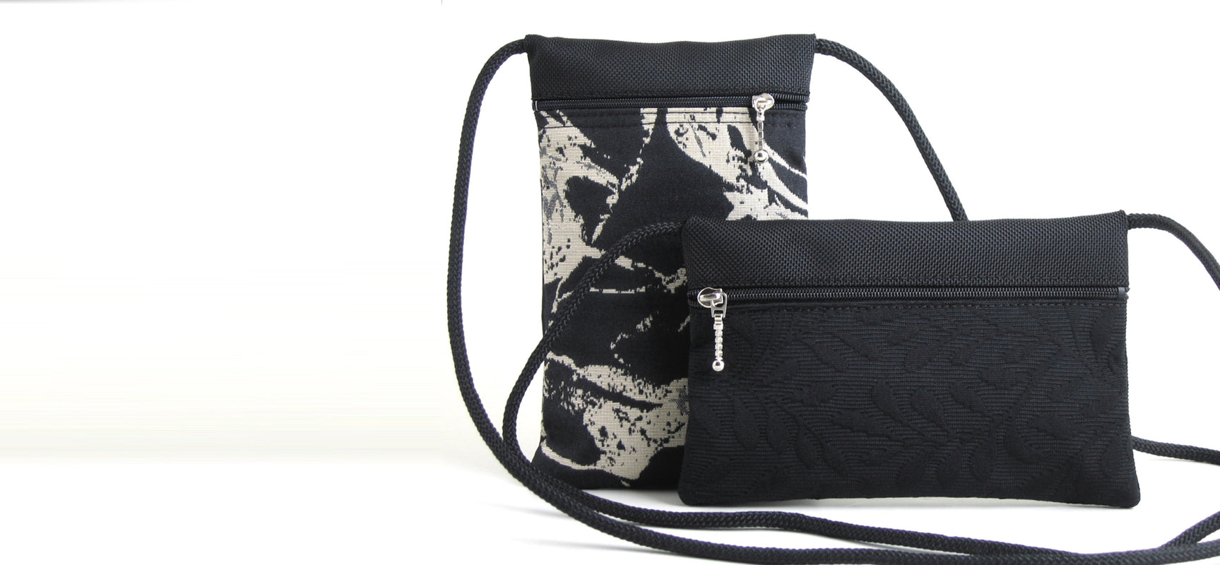 Wild stitch cloth handbag Chanel Black in Cloth - 36568695